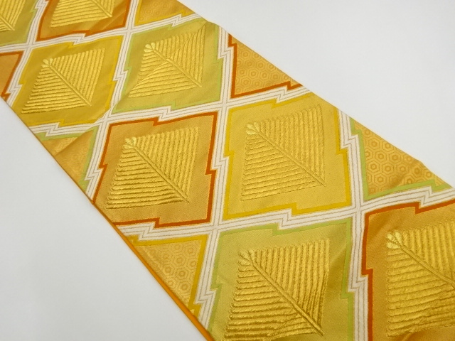 リサイクル　松皮菱に松菱・亀甲模様織出し袋帯